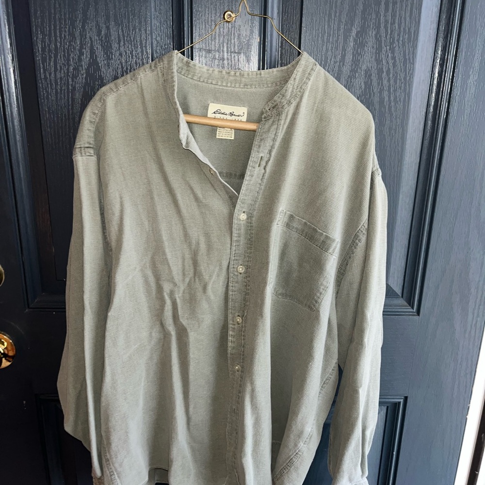 Vintage Eddie Bauer Sage Green Casual Button Down Shirt